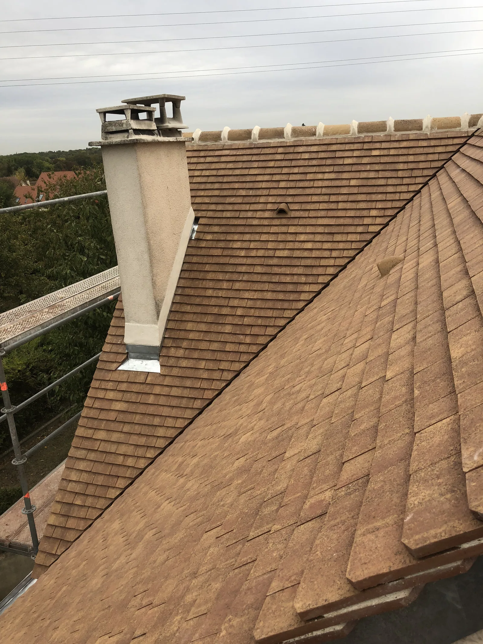 Tuiles plates — chantier VionCouverture