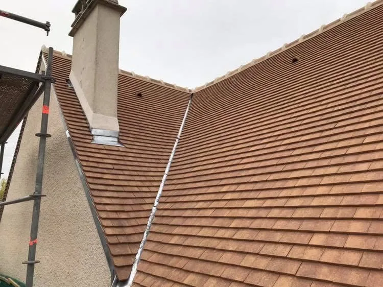 Tuiles plates — chantier VionCouverture